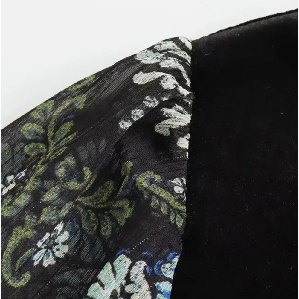 Zara - Picture 3 of 5